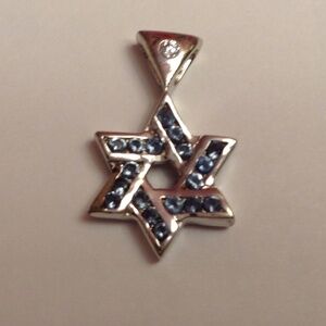 .925 STERLING SILVER STAR OF DAVID